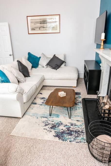 * Popular * Stunning Quiet Apartment By The Sea トーキー エクステリア 写真