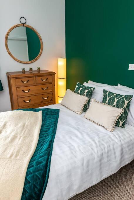 * Popular * Stunning Quiet Apartment By The Sea トーキー エクステリア 写真